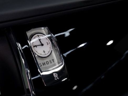 Used 2016 Rolls-Royce Ghost image 14