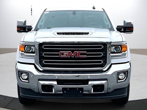 Used 2019 GMC Sierra 3500 SLT w/ Duramax Plus Package image 3