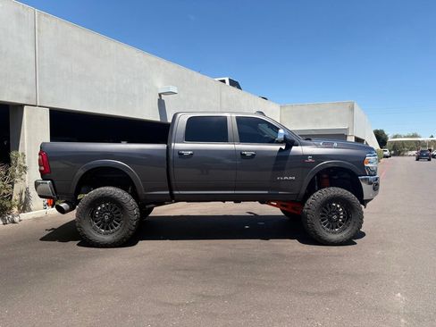 Used 2022 RAM 2500 Laramie AWD/4WD image 5
