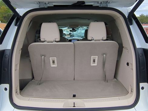 Certified 2022 GMC Acadia Denali w/ Denali Technology Package image 28