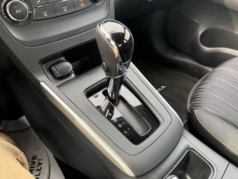 Used 2017 Nissan Sentra SV image 25