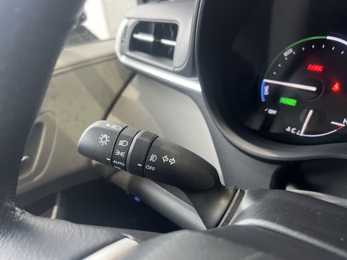 Certified 2024 Toyota Sienna XLE image 26