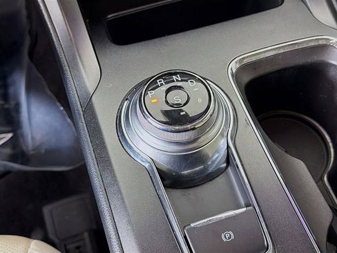 Used 2017 Ford Fusion Titanium image 39