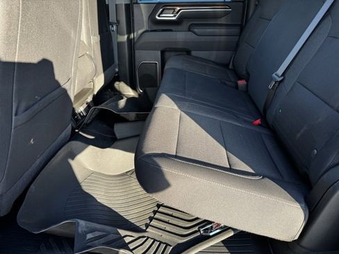 Used 2025 Chevrolet Silverado 3500 LT w/ Convenience Package image 6