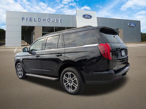 Used 2025 Ford Expedition Active AWD/4WD image 9