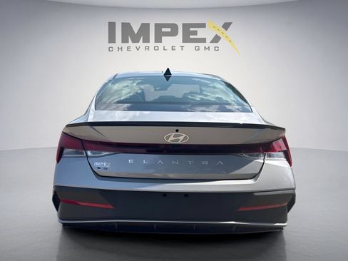 Used 2026 Hyundai Elantra Sport FWD image 4