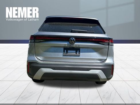 New 2026 Volkswagen Tiguan SE AWD/4WD image 3