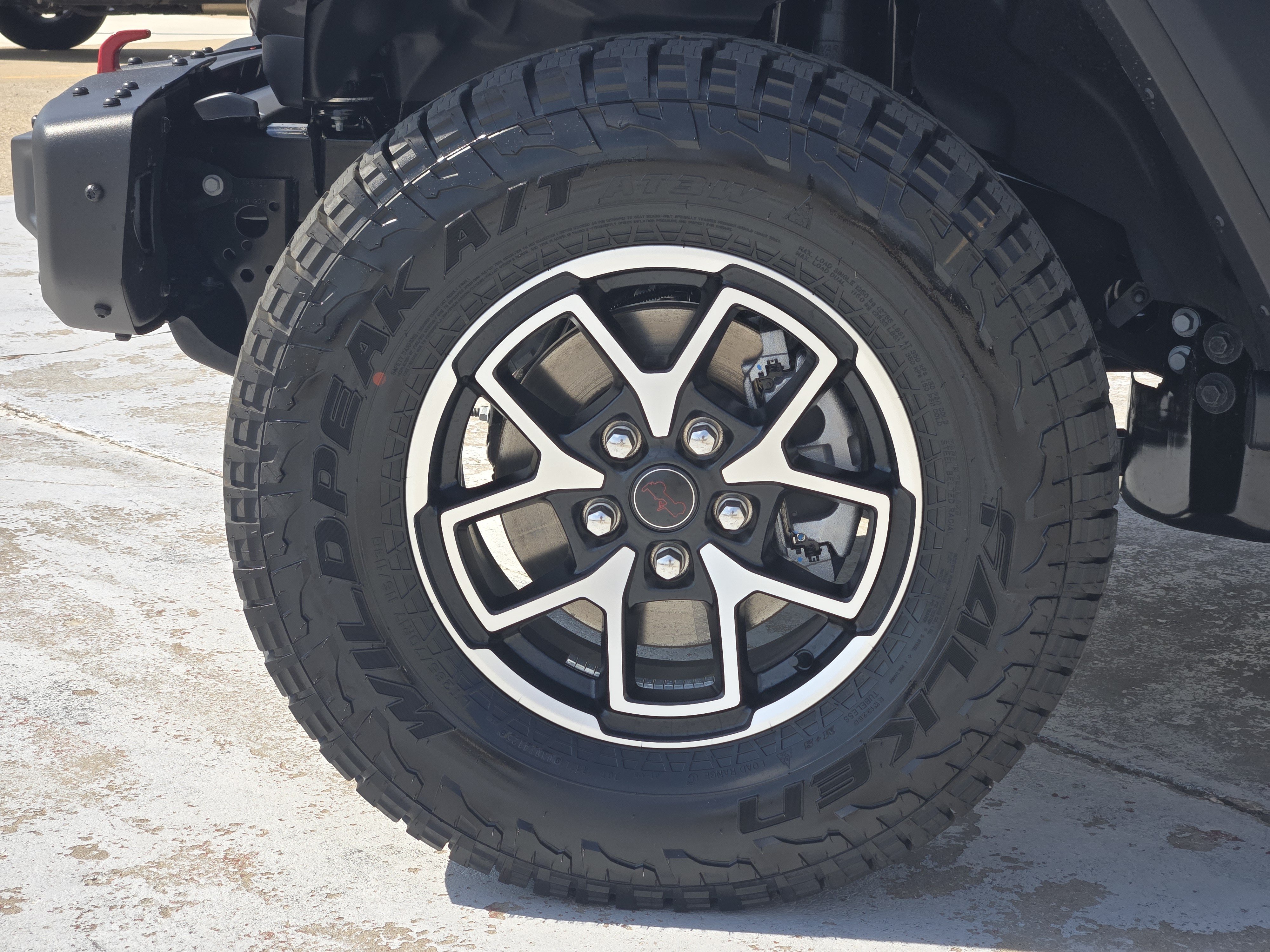 New 2026 Jeep Gladiator Rubicon w/ Steel Bumper Group AWD/4WD image 10