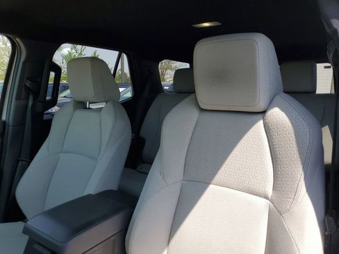 Used 2025 Toyota 4Runner SR5 AWD/4WD image 10