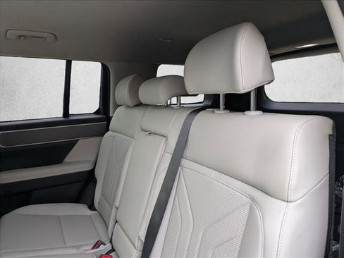 New 2026 Hyundai Santa Fe SEL image 18