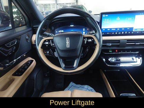 Used 2023 Lincoln Corsair Reserve w/ Equipment Group 202A AWD/4WD image 15