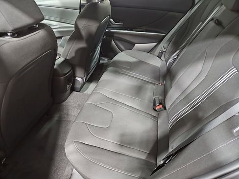 Used 2025 Hyundai Elantra SEL image 26