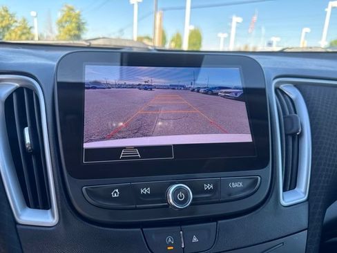 Used 2024 Chevrolet Malibu LT FWD image 23