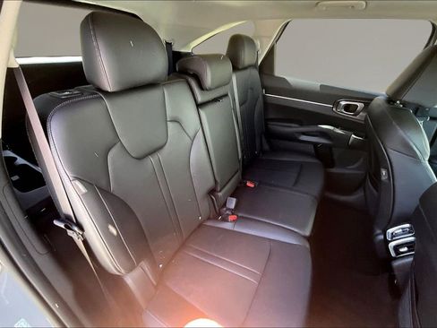 New 2026 Kia Sorento S image 8