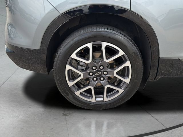Used 2025 Chevrolet Blazer RS FWD image 29