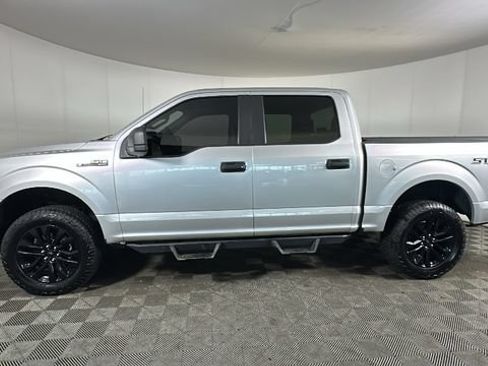 Used 2019 Ford F150 XL w/ Equipment Group 101A Mid AWD/4WD image 5