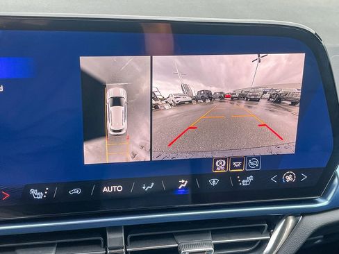 Used 2026 Chevrolet Equinox EV LT image 22