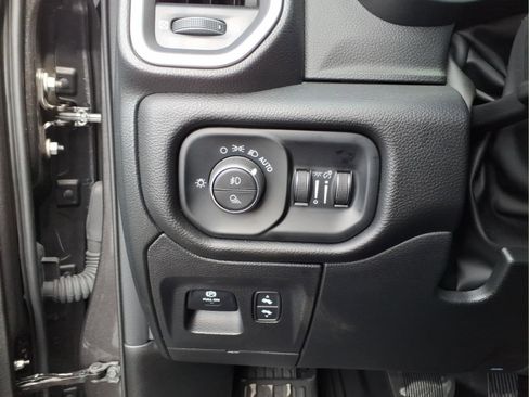 Used 2025 RAM 1500 Big Horn image 18