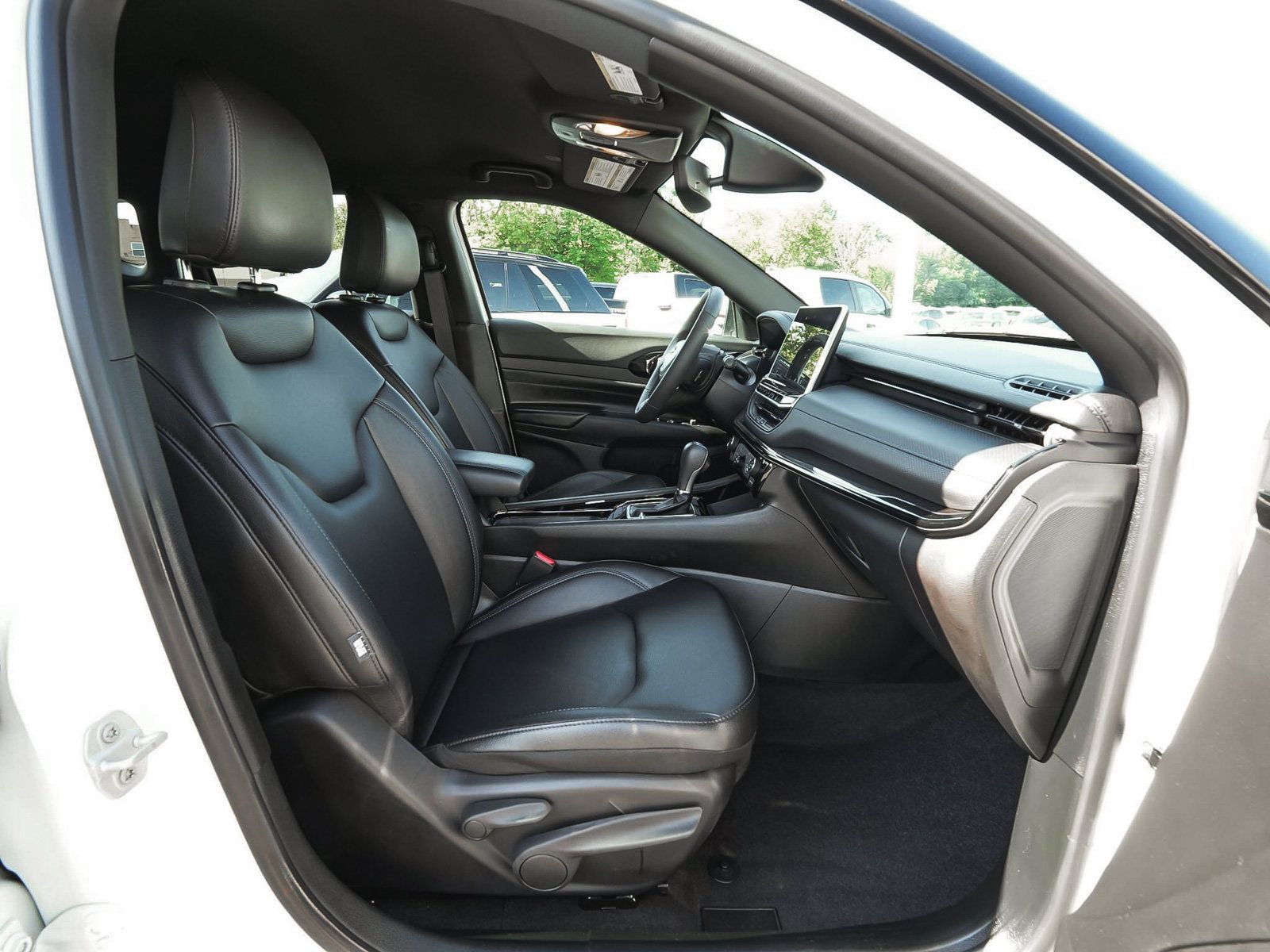 Used 2026 Jeep Compass Limited AWD/4WD image 43
