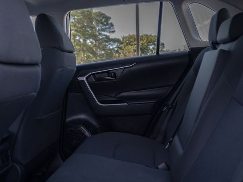 Used 2024 Toyota RAV4 LE image 34