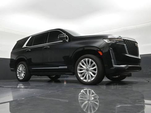 Used 2024 Cadillac Escalade Luxury RWD image 26
