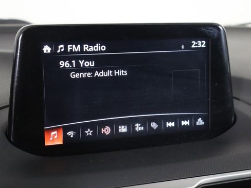 Used 2017 MAZDA MAZDA3 Touring image 29