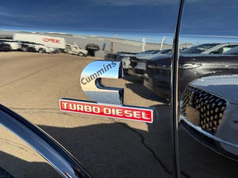 Used 2022 RAM 3500 Laramie image 9