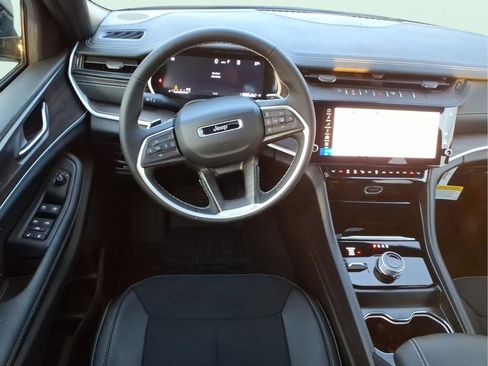 New 2026 Jeep Grand Cherokee Altitude AWD/4WD image 11
