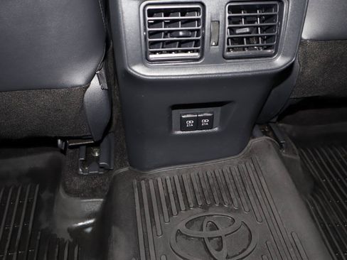 Used 2019 Toyota RAV4 Limited w/ Carpet Mat Package AWD/4WD image 14