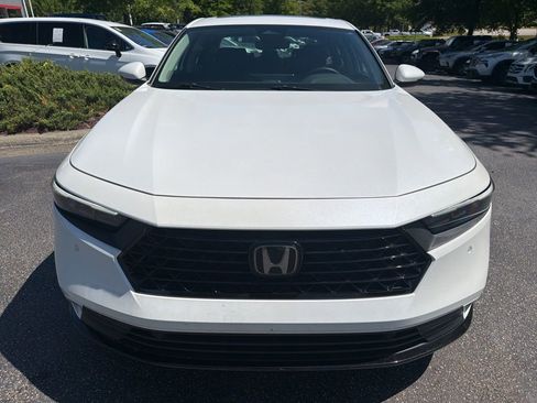 Used 2023 Honda Accord EX-L image 3