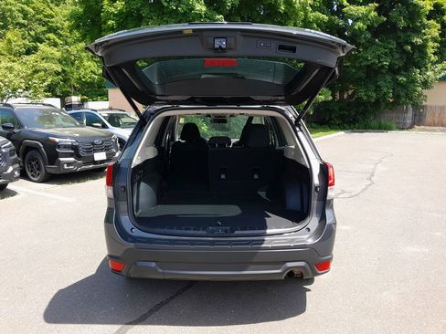 Used 2023 Subaru Forester Premium AWD/4WD image 33