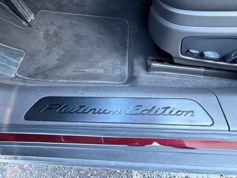 Used 2022 Porsche Panamera 4 Platinum Edition image 20