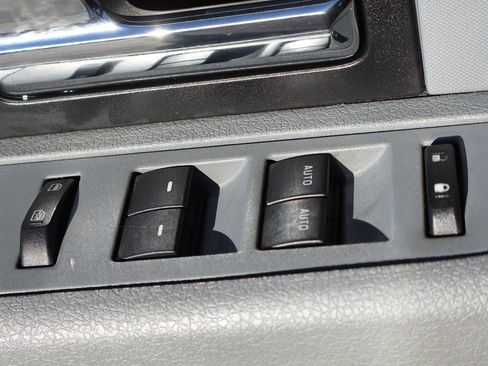 Used 2014 Ford F150 XLT w/ XLT Chrome Package image 17