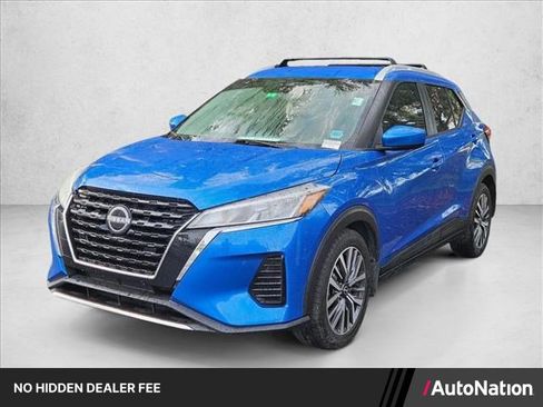 Used 2022 Nissan Kicks SV FWD image 1