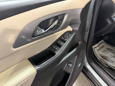 Certified 2023 Chevrolet Traverse LT w/ LT Premium Package image 11