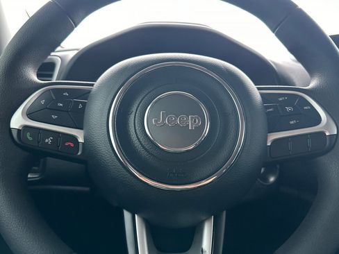 Used 2021 Jeep Renegade Sport image 23