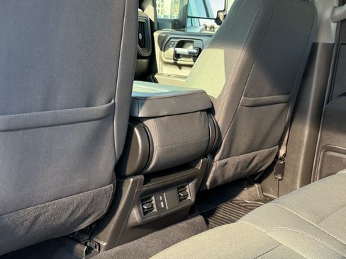 Used 2024 Chevrolet Silverado 2500 Custom w/ Custom Value Package image 28