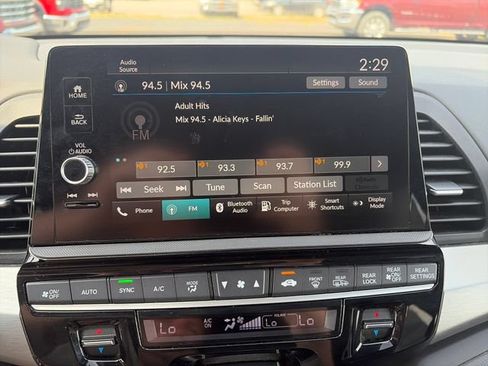 Used 2025 Honda Odyssey Sport-L image 18
