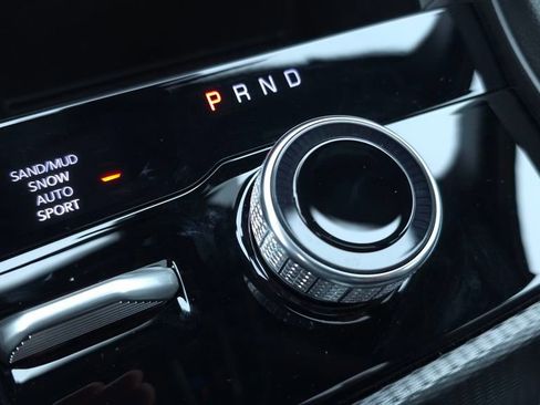 New 2025 Jeep Grand Cherokee Limited w/ Black Appearance Package image 39