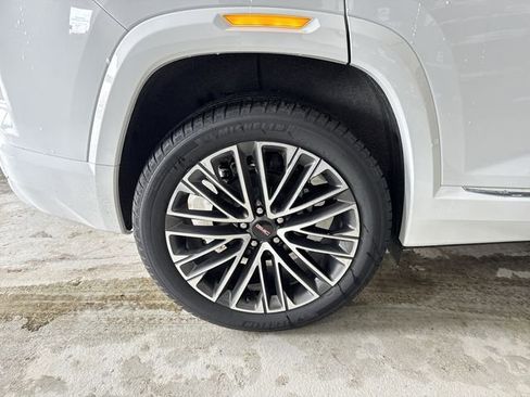 New 2026 GMC Terrain Denali w/ LPO, Floor Liner Package image 34