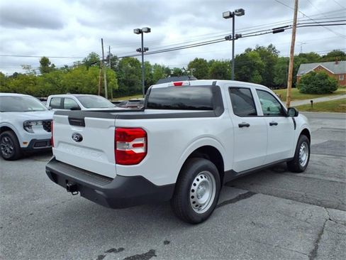 New 2025 Ford Maverick XL image 4