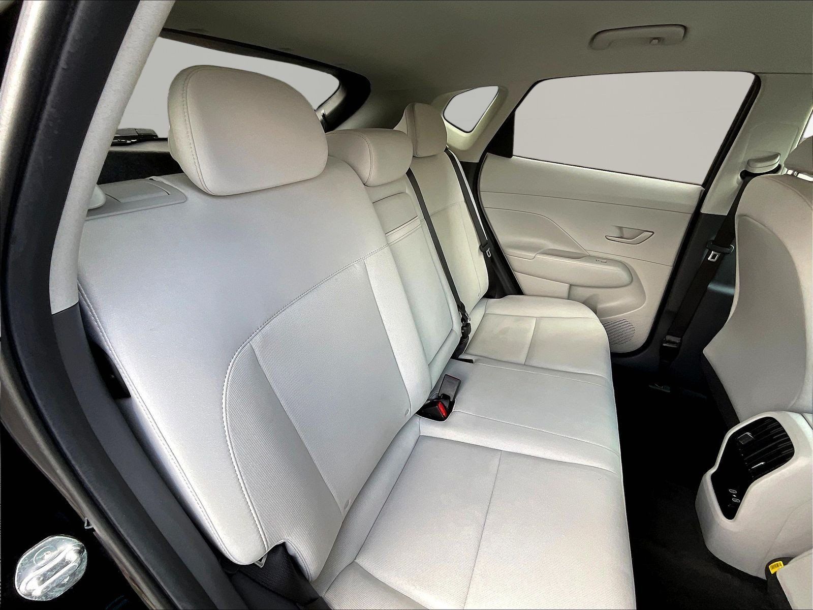 Used 2025 Hyundai Kona SEL AWD/4WD image 25