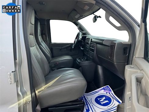 Used 2022 Chevrolet Express 2500 Work Van image 15