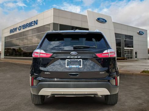Certified 2024 Ford Edge SEL w/ Convenience Package AWD/4WD image 4
