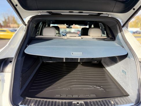Used 2020 Porsche Cayenne AWD image 30