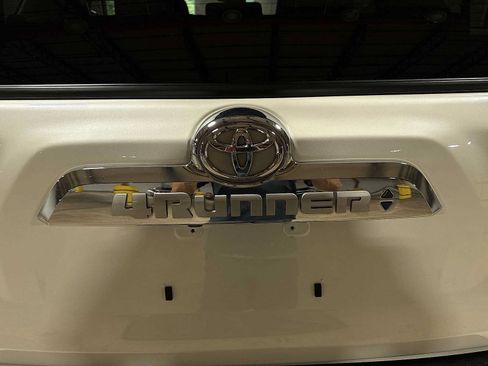 Used 2023 Toyota 4Runner Limited AWD/4WD image 28
