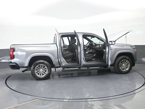 Used 2025 Chevrolet Colorado LT RWD image 75