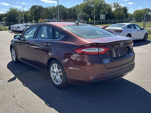 Used 2015 Ford Fusion SE FWD image 7
