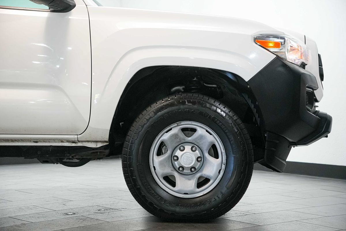 Used 2022 Toyota Tacoma SR RWD image 9