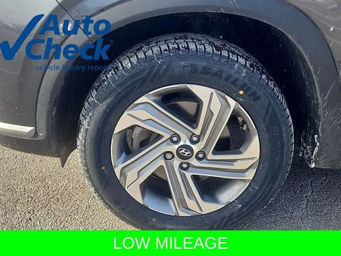Used 2022 Hyundai Santa Fe SE AWD/4WD image 2